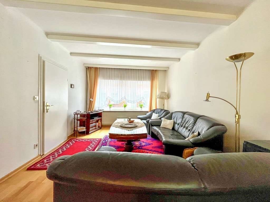 Immobilie in Tönning - Nur 3 Gehminuten zum Tönninger Hafen! Einfamilienhaus mit gepflegtem Garten und Garage! - Bild 3