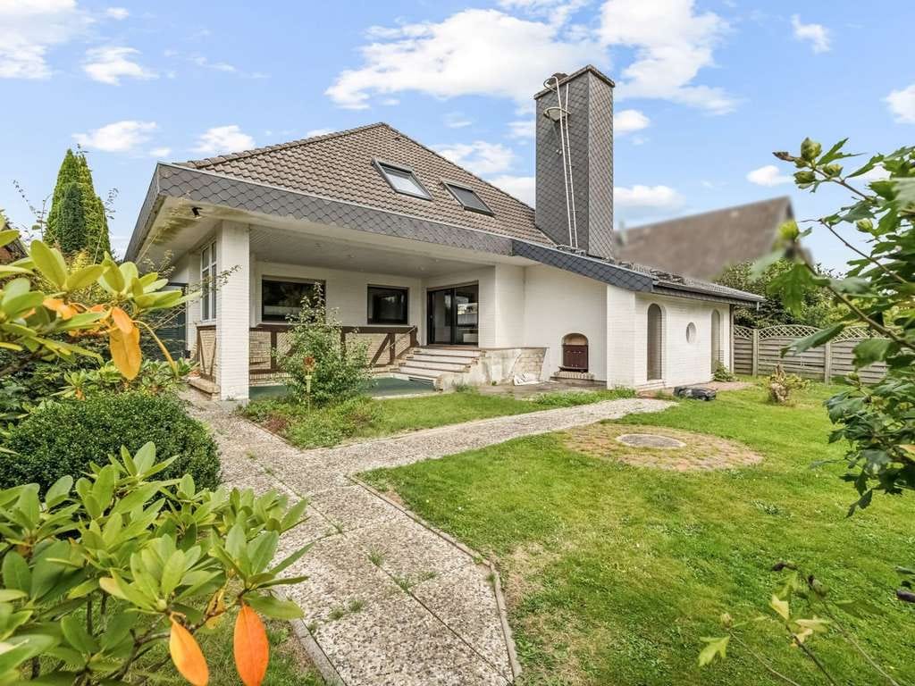 Immobilie in Idstedt - Schönes und großzügiges Einfamilienhaus in ruhiger Lage von Idstedt - Bild 2