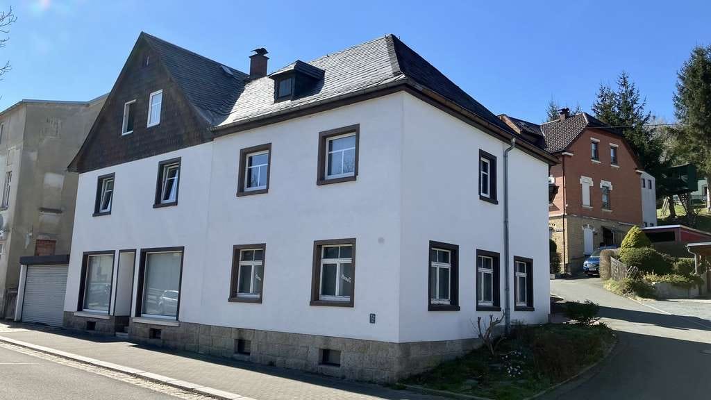 Immobilie in Ellefeld - Viel Raum für viele Ideen! - Bild 1