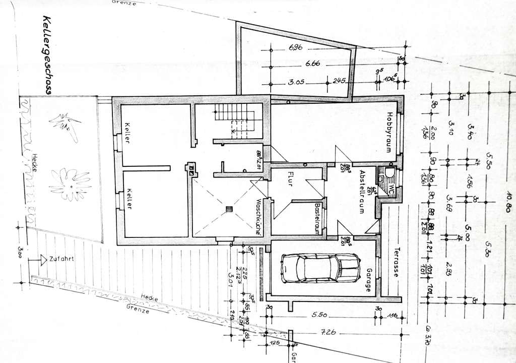 Immobilie in Petersberg - Seltene Familienimmobilie in Bestlage am Petersberg – viel Potenzial, zentrale Lage, attraktiver Gru - Bild 2