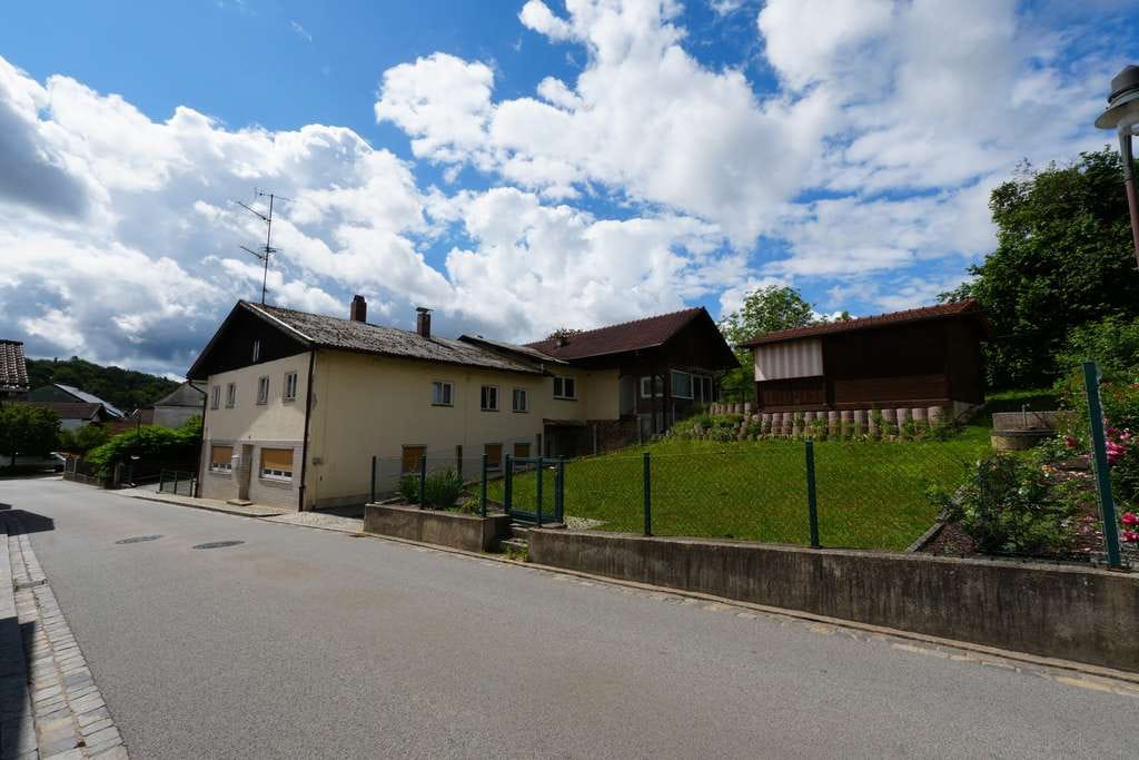 Immobilie in Tann - Wohnhaus mit Anbau – drei Wohnungen - Bild 4
