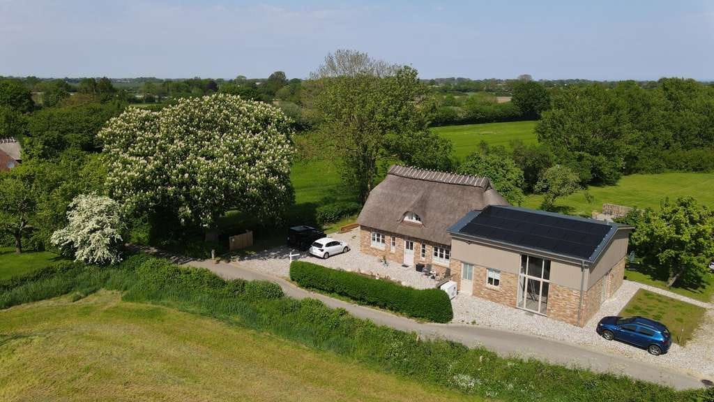Immobilie in Gelting - Ostseenah und ruhig - kernsaniert und energieeffizient! Großzügiges Landhaus nahe Kappeln! - Bild 2