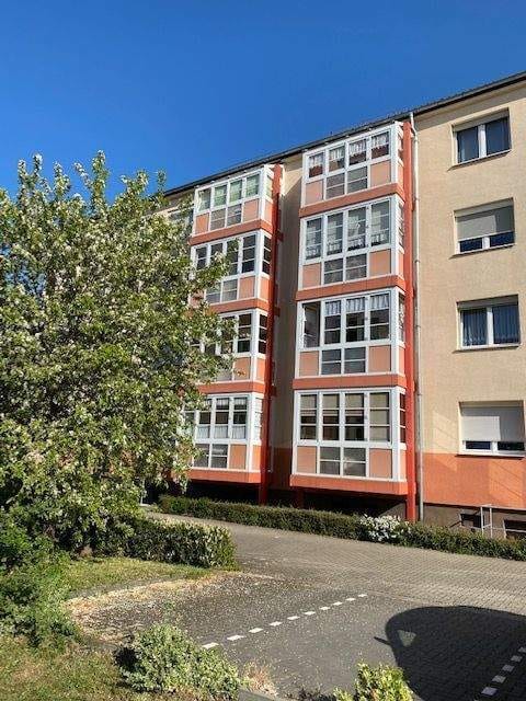 Immobilie in Zerbst/Anhalt - 3 Zimmer Erdgeschoss Wohnung mit Balkon im Zentrum von Zerbst   - Bild 4