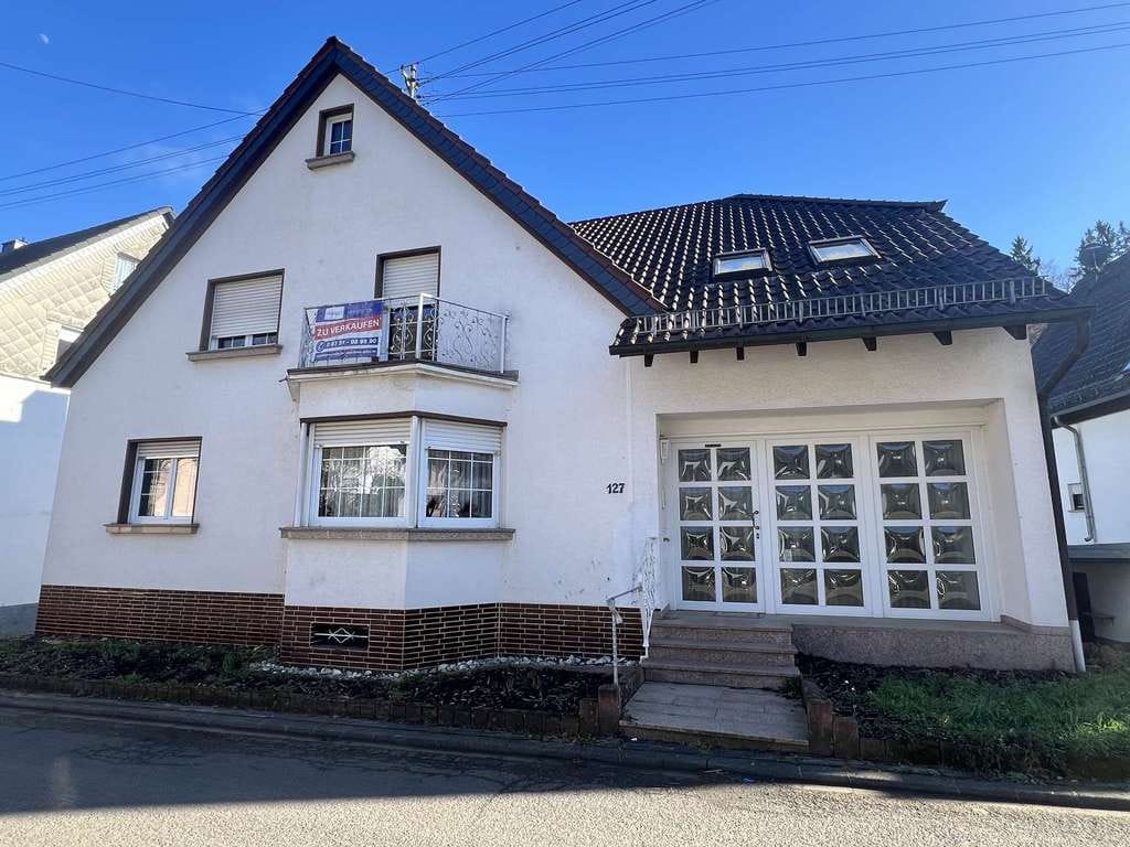 Immobilie in Kirn - Top-Gelegenheit! Großzügiges Einfamilienhaus mit Potenzial in Kirn-Sulzbach zu verkaufen! - Bild 0