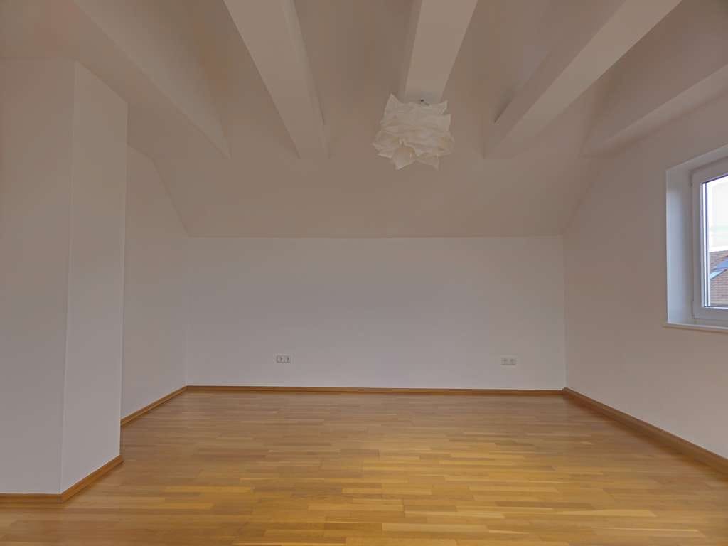 Immobilie in Ebersberg - Charmante 2,5-Zimmer Dachgeschosswohnung in Ebersberg - Bild 4
