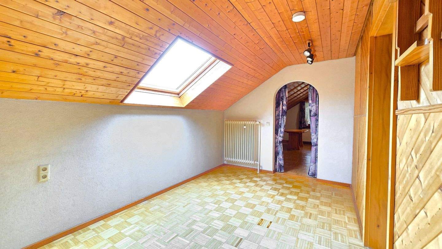Immobilie in Bonndorf im Schwarzwald - Großzügiges 3-Familienhaus mitten im Grünen in Bonndorf-Dillendorf zu verkaufen - Bild 3