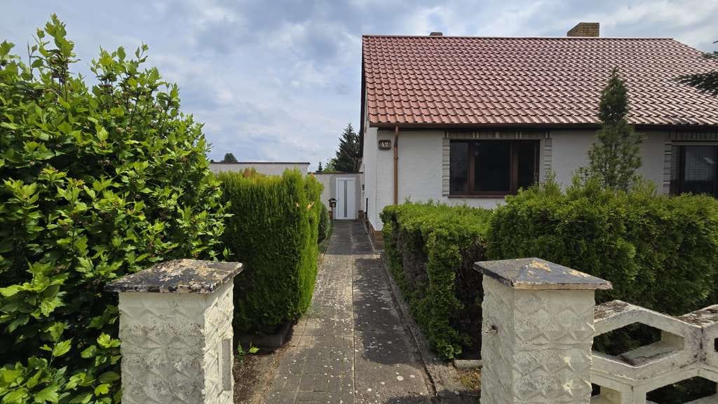 Immobilie in Dessau-Roßlau - Doppelhaushälfte in beliebter Wohngegend - Bild 0