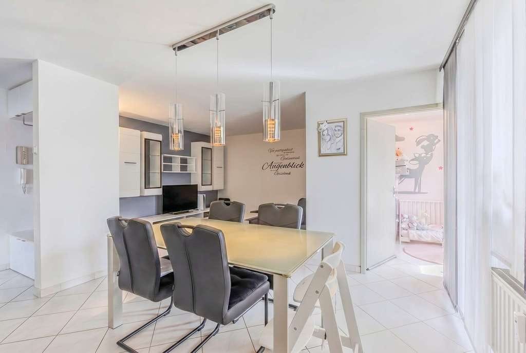 Immobilie in Mundelsheim - Moderne 3-Zimmer-Wohnung mit Balkon, Weinbergblick und Stellplatz - Bild 0