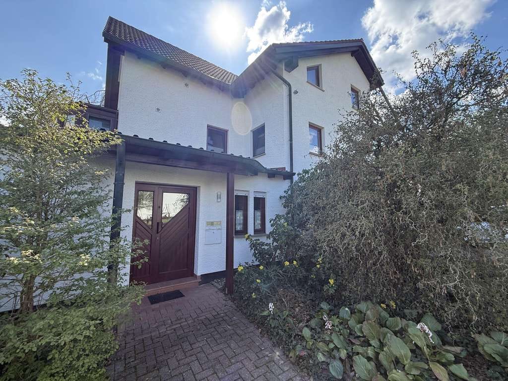 Immobilie in Fritzlar - Massives, hochweriges Einfamilienhaus mit 2 Einheiten & viel Wohnkomfort in Fritzlar/Züschen  - Bild 0