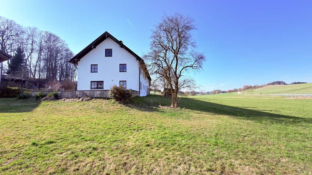 Immobilie in Mettenheim - ... AIGNER - Wohnen im Außenbereich: solides Anwesen mit Potenzial zur individuellen Anpassung ... - Bild 0