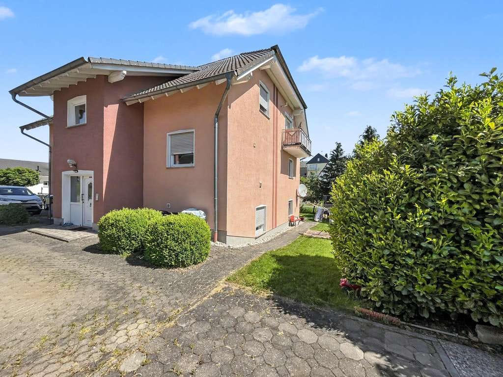 Immobilie in Bärenbach - Attraktives Dreifamilienhaus in Bärenbach – ideal für Kapitalanleger und Eigennutzer - Bild 0