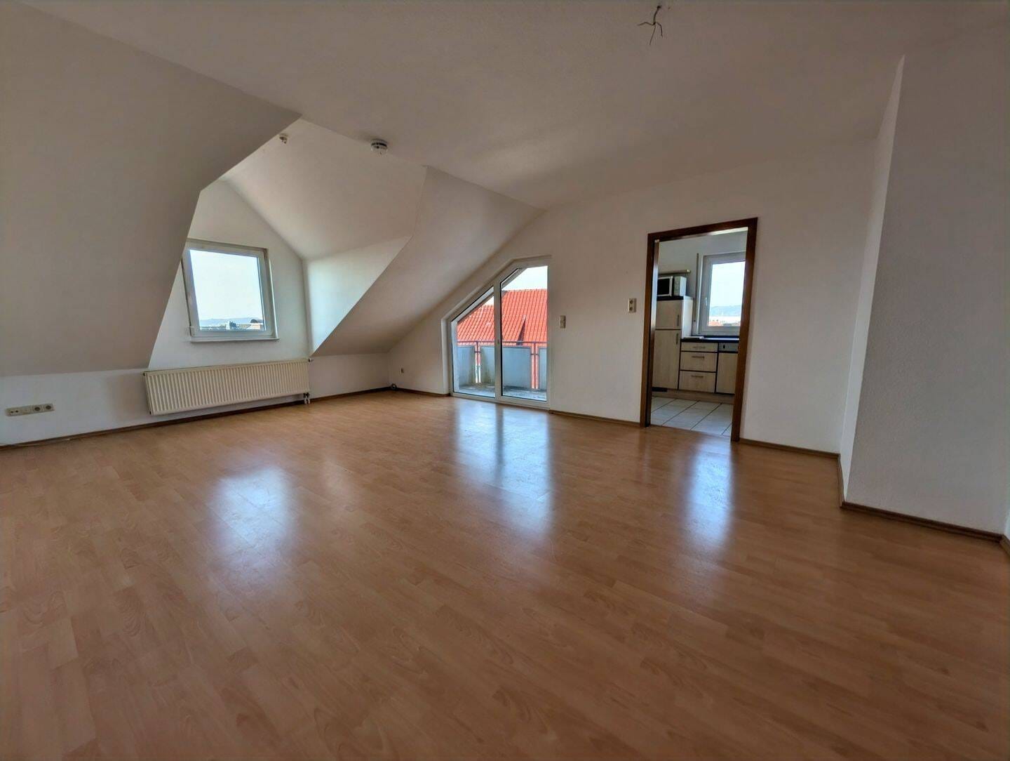 Immobilie in Korbach - Helle Dachgeschosswohnung mit ansprechendem Grundriss in ruhiger Lage von Korbach - Bild 3