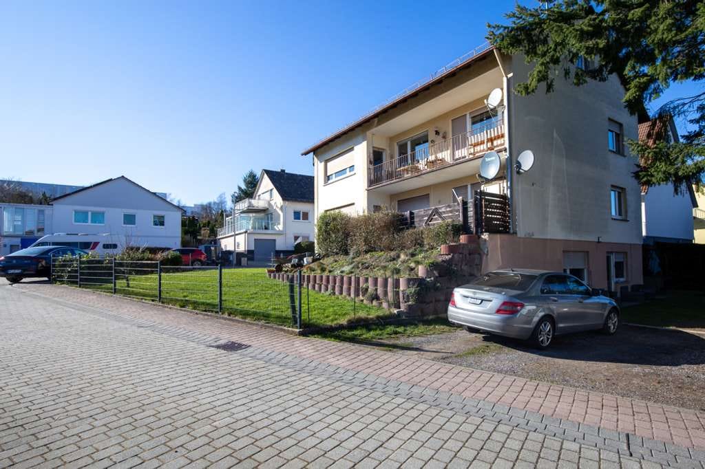 Immobilie in Hünstetten - Wertbeständiges 4 Familien-Haus in Hünstetten-Kesselbach, Taunus - Bild 2