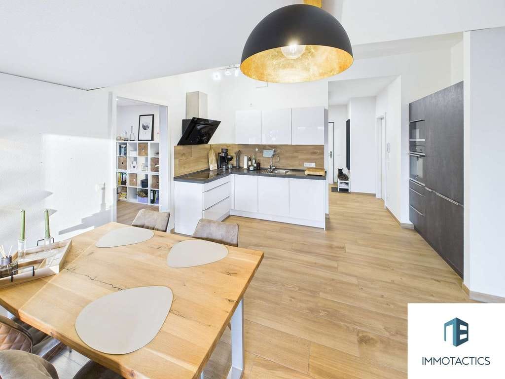 Immobilie in Braunweiler - Barrierearme 3-Zimmer-Wohnung mit Loft-Flair, Westbalkon, Aufzug und zwei Stellplätzen in Roxheim - Bild 2