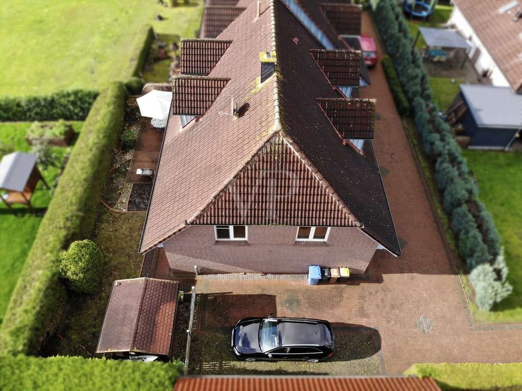 Immobilie in Friesoythe - Bezugsfreie Doppelhaushälfte mit Einfamilienhauscharakter - Bild 2