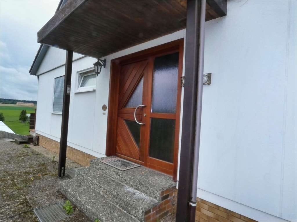 Immobilie in Steinheim am Albuch - Steinheim - Einfamilienhaus mit Einliegerwohnung - Bild 2