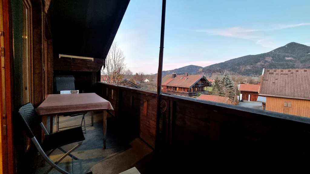 Immobilie in Lenggries - Heimelige DG Wohnung mit Bergblick - Bild 0