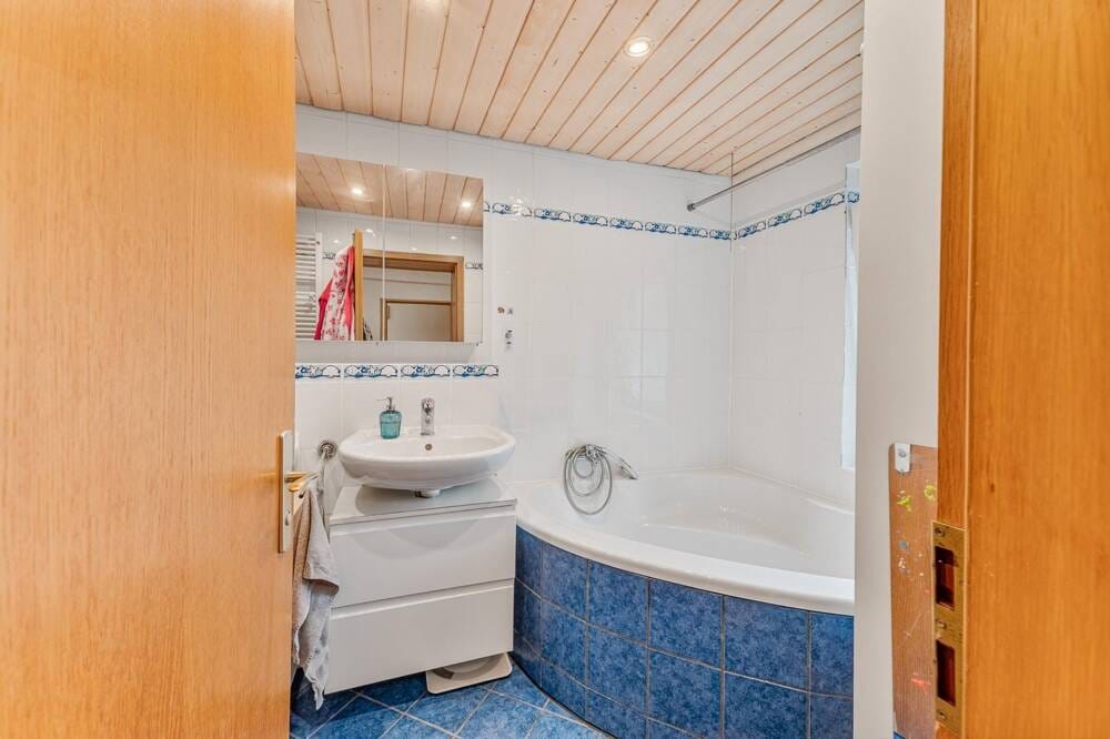 Immobilie in Bondorf - Geräumige 3- bis 4-Zimmer-Wohnung mit Stellplatz - direkt in Bondorf - Bild 4