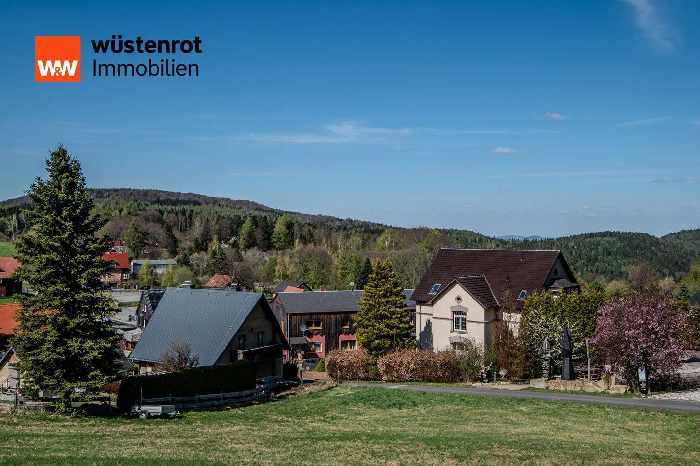 Immobilie in Oybin - Seltene Gelegenheit in Oybin: MFH mit Ferienvermietung & stabilem Mietertrag - Bild 0