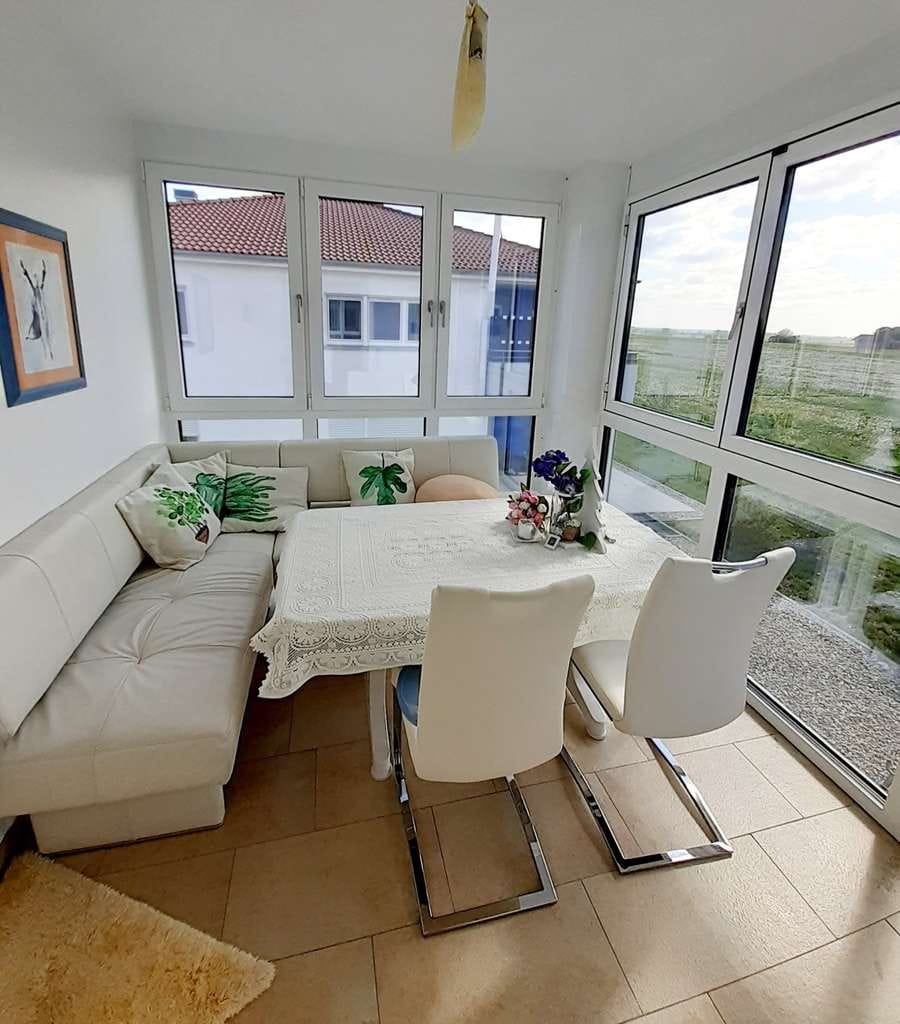Immobilie in Aurach - Moderne 4-Zimmer-Wohnung mit Wintergarten und Blick ins Grüne - Bild 4