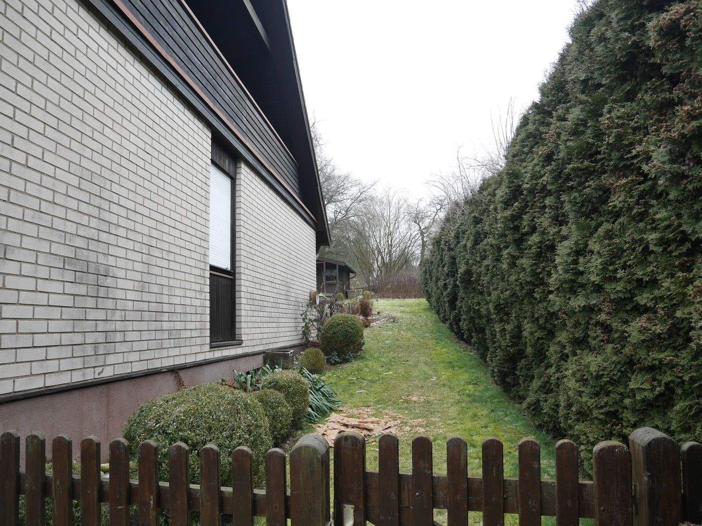 Immobilie in Schnelldorf - Freistehendes EFH in Schnelldorf (Mfr.) mit großem Garten - Bild 2