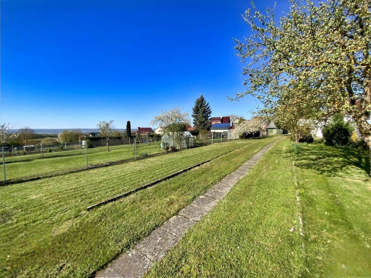 Immobilie in Dingelstädt - Charmanter Bauernhof mit großem Landgarten, Scheune und geschütztem Innenhof - Bild 3
