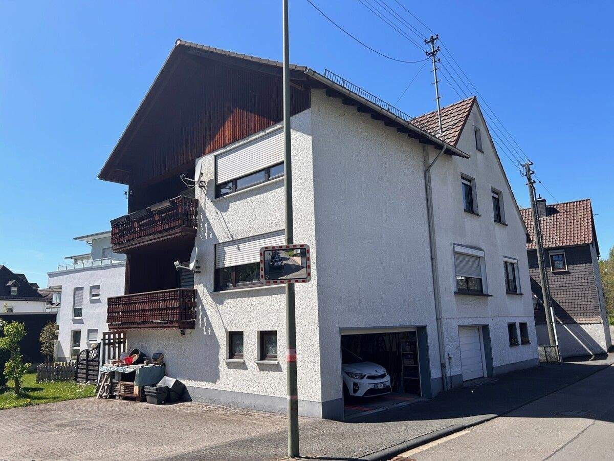 Immobilie in Niederfischbach - Zwei-Fam.-Haus in Niederfischbach Ideal auch als Renditeobjekt - Bild 1