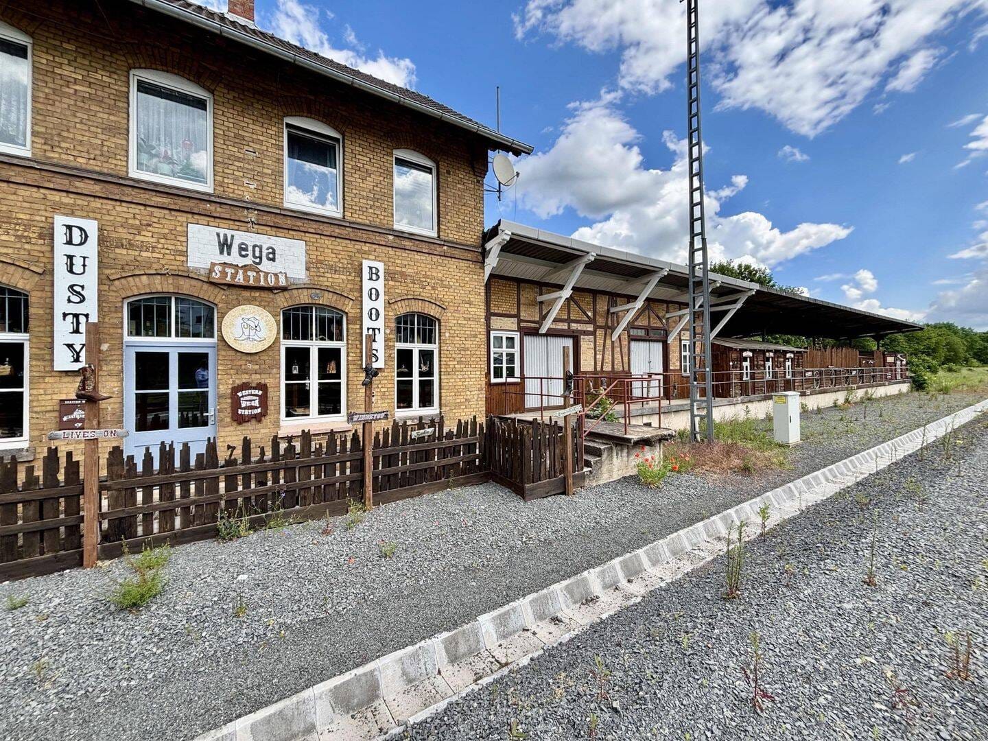 Immobilie in Bad Wildungen - Historisches Bahnhofsensemble mit außergewöhnlichem Charakter - offenes digitales Angebotsverfahren! - Bild 4