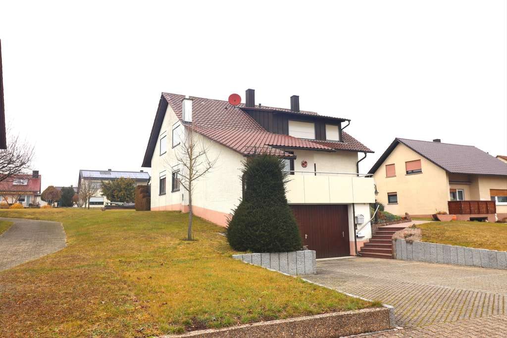 Immobilie in Kürnbach - Freistehend+ top gepflegt +Zweifamilienhaus mit 976 m² Grundstück - Bild 1