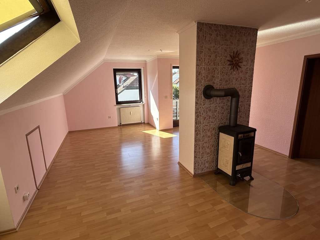 Immobilie in Rehau - Idyllisches Wohnen mit viel Platz
 - Bild 3