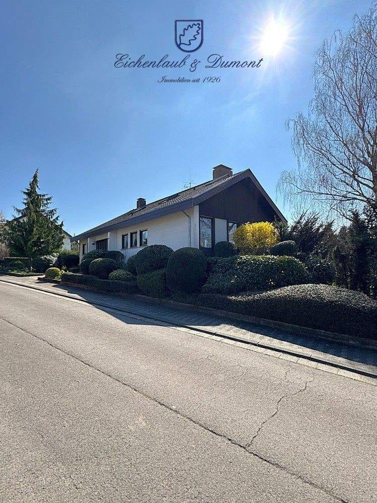 Immobilie in Riegelsberg - Freistehendes 1-FH mit Einliegerwohnung, Garten + 2 Garagen - Bild 2