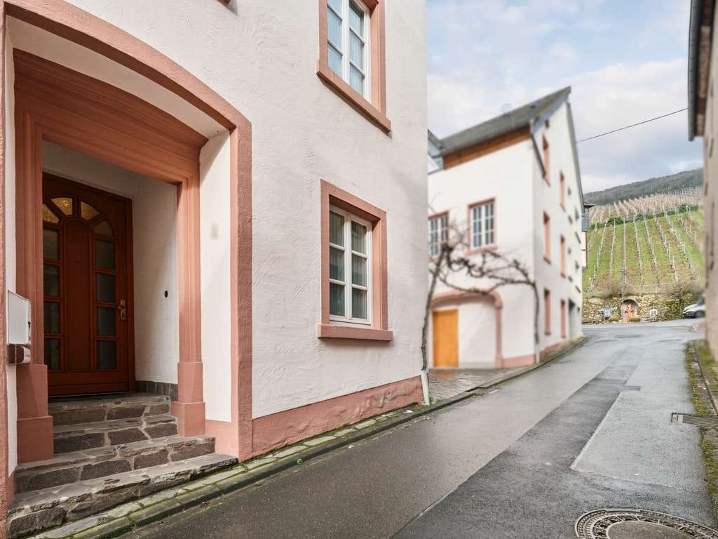 Immobilie in Piesport - Alternative zum Haus - Denkmalschutz: Bezugsfertige Wohnung im ehemaligen Herrenhaus in Piesport - Bild 0