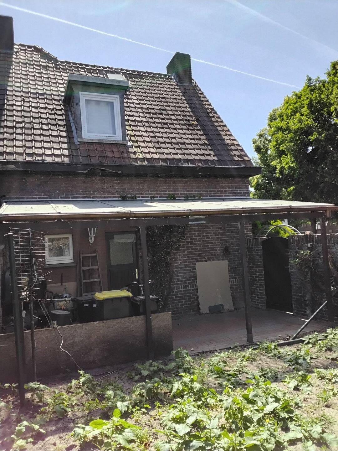 Immobilie in Gronau - ***BÜSCHER IMMOBILIEN*** Charmantes, denkmalgeschütztes, vermietetes, teilweise renoviertes und modernisiertes Reihenendhaus mit Garage - Bild 2