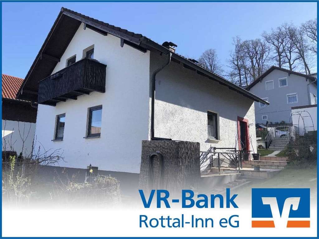 Immobilie in Eggenfelden - Charmantes Einfamilienhaus in ruhiger Wohnlage - Bild 0