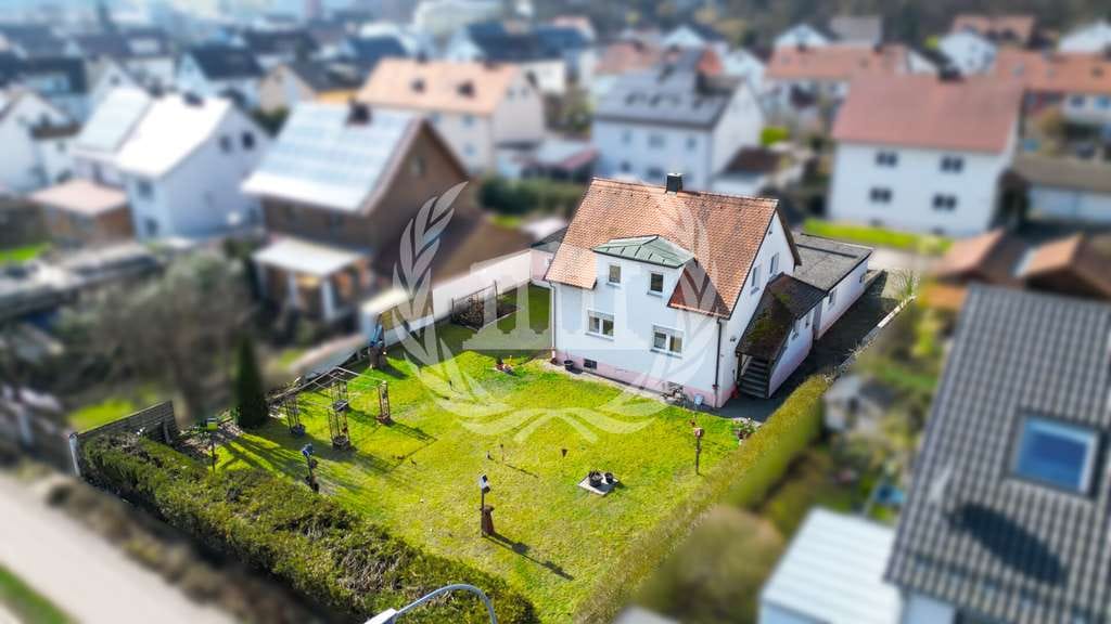 Immobilie in Lappersdorf - Zwei Häuser, ein Grundstück – Kapitalanlage & Neubaupotenzial in Pielmühle! - Bild 0