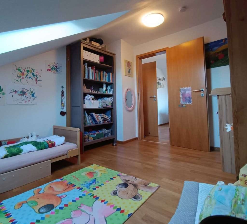 Immobilie in Rimpar - Wohnfreude pur: Gartenglück - Holzofen - Klimaanlage - offene Balkenlage - Maisonette-Flair - Bild 4