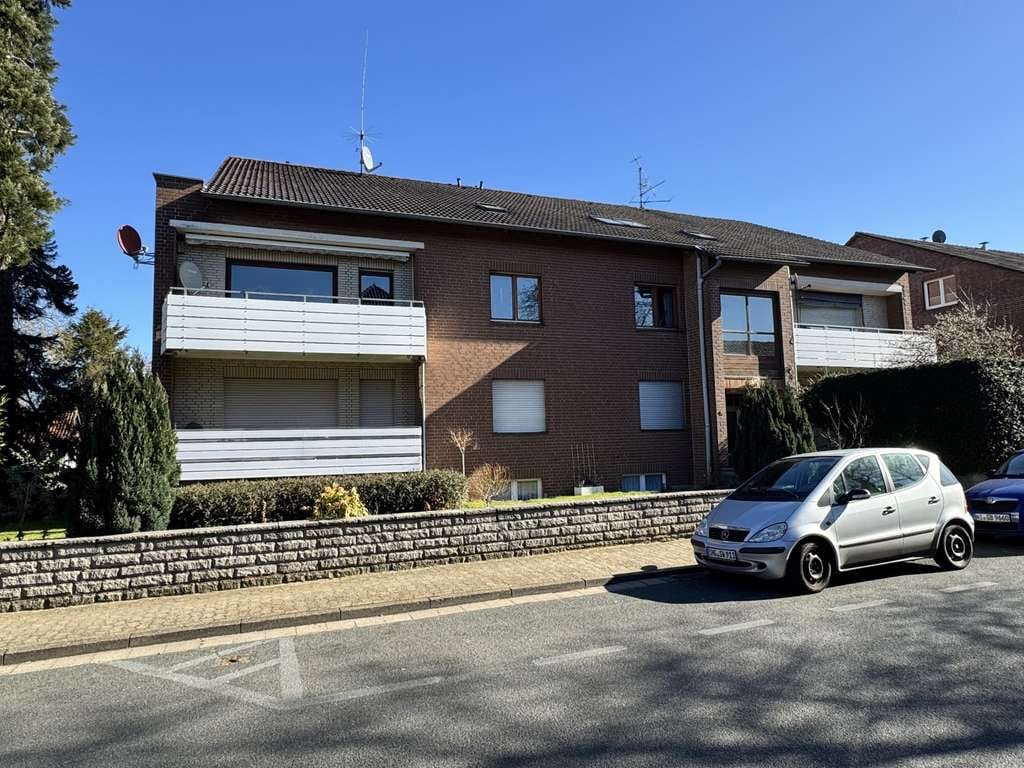 Immobilie in Hagenburg - großzügige 4 Zi EG Wohnung mit Terrasse  - Bild 0