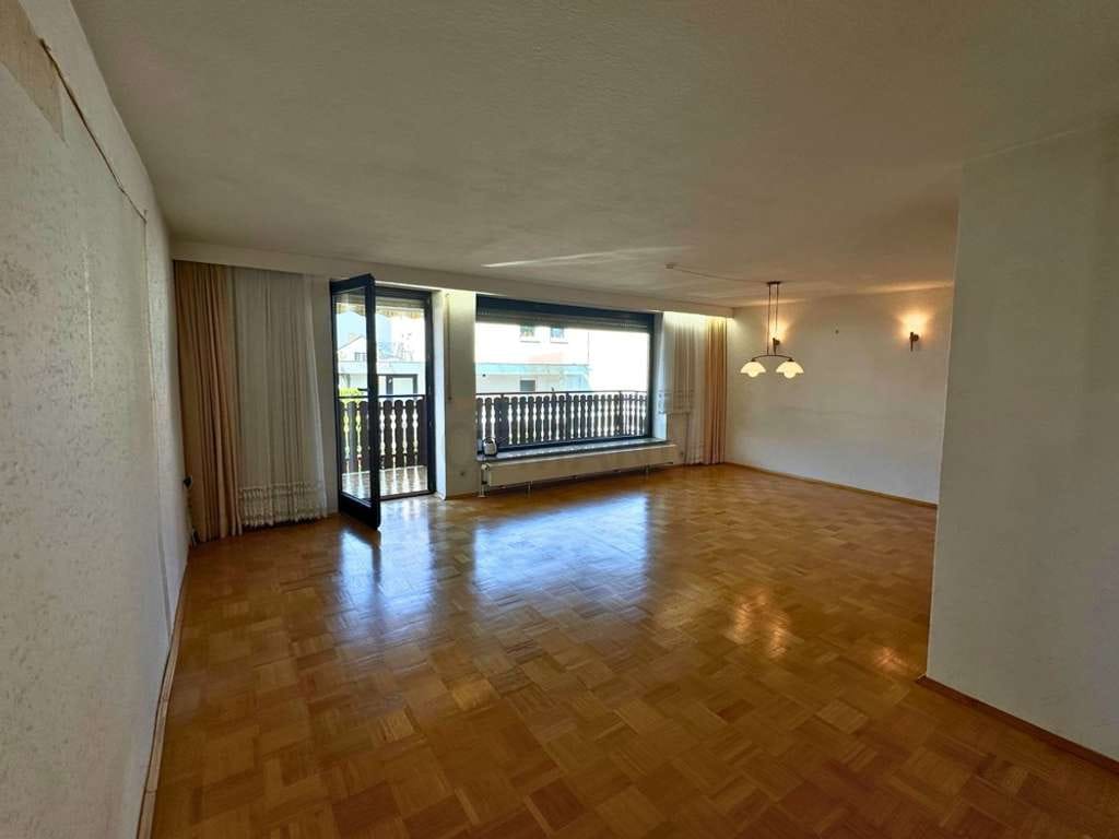 Immobilie in Schweinfurt - Preisreduzierung: Attraktive, familienfreundliche 5-Zim.-Wohnung mit Garten am Schweinfurt-Steinberg - Bild 3