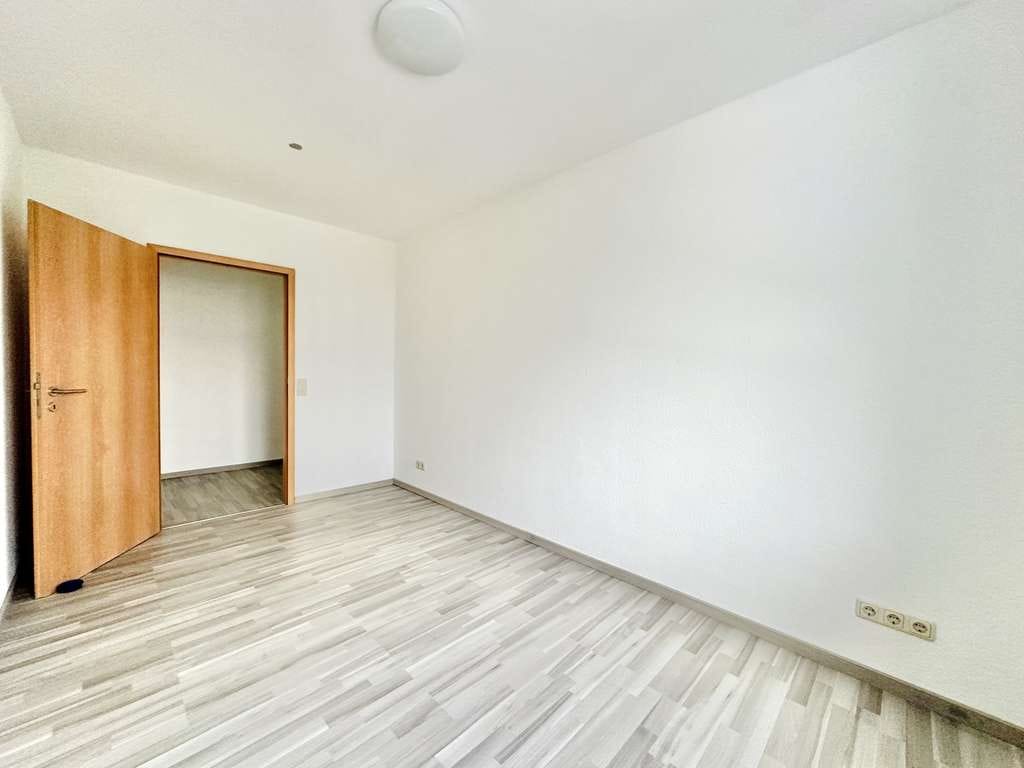 Immobilie in Nachrodt-Wiblingwerde - Erstbezug nach Sanierung! Moderne drei Zimmer Wohnung mit Aufzug in Nachrodt. - Bild 3