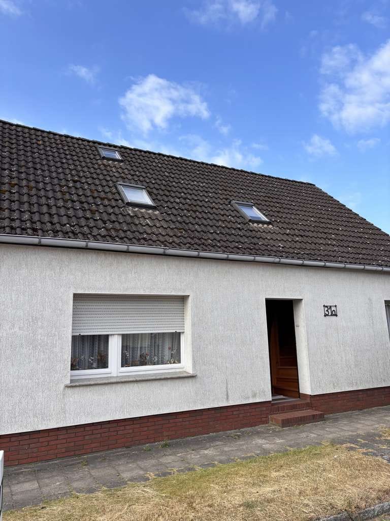 Immobilie in Schönhausen (Elbe) - Doppelhaushälfte auf großen sonnigen Grundstück - Bild 1