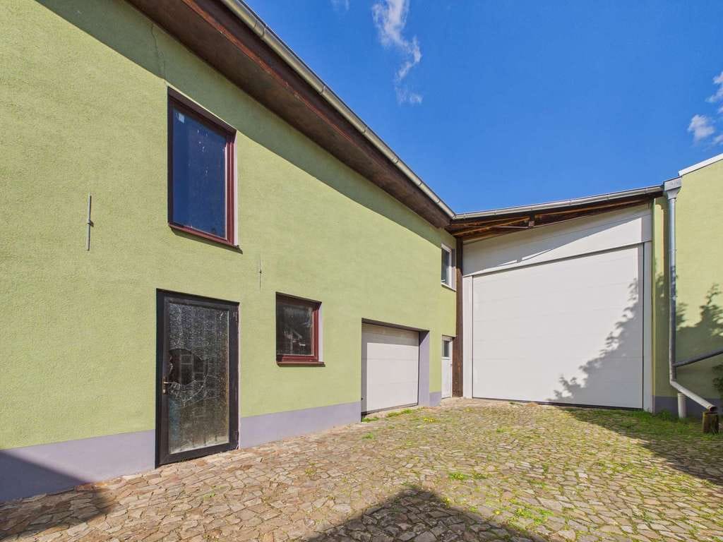 Immobilie in Calbe (Saale) - Platz für Lebensträume!! Haus mit Garage, Sauna und Ausbaureserve! - Bild 2