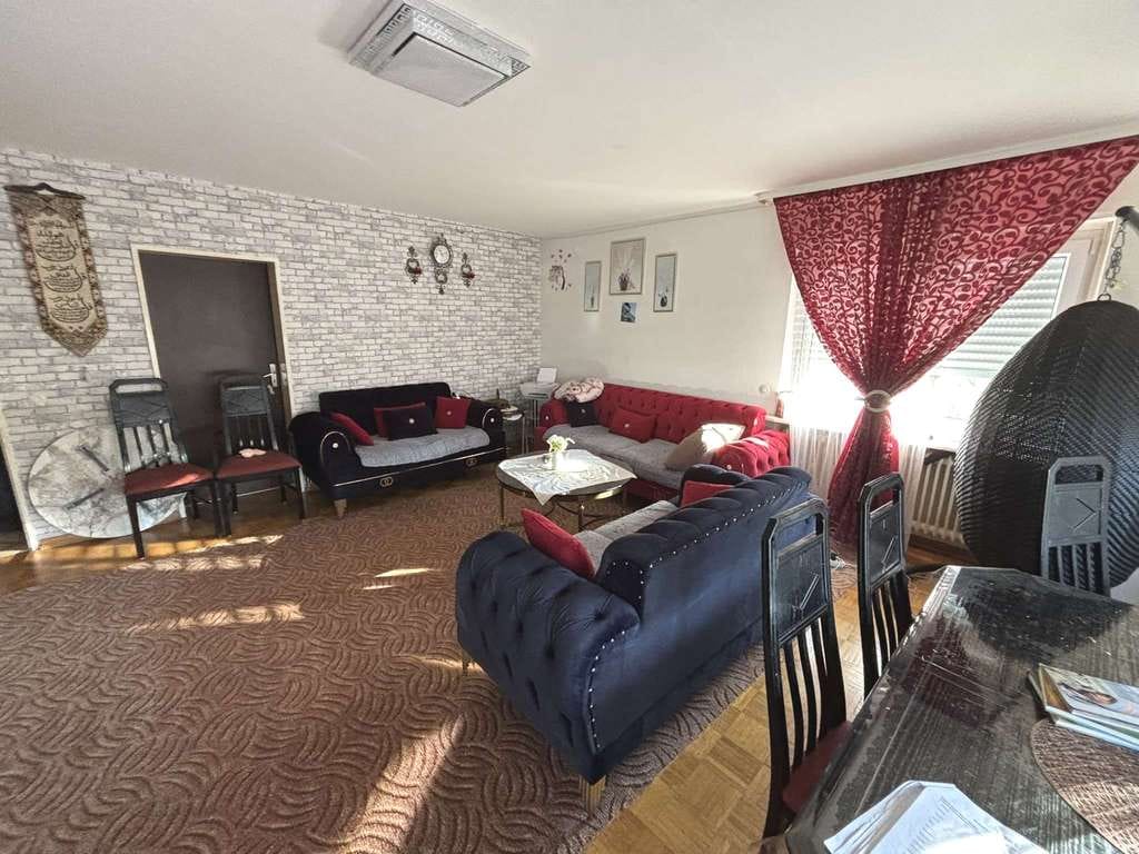 Immobilie in Grävenwiesbach - Mehrfamilienhaus mit 3 abgeschlossenen Wohneinheiten in Grävenwiesbach-Laubach - Bild 4
