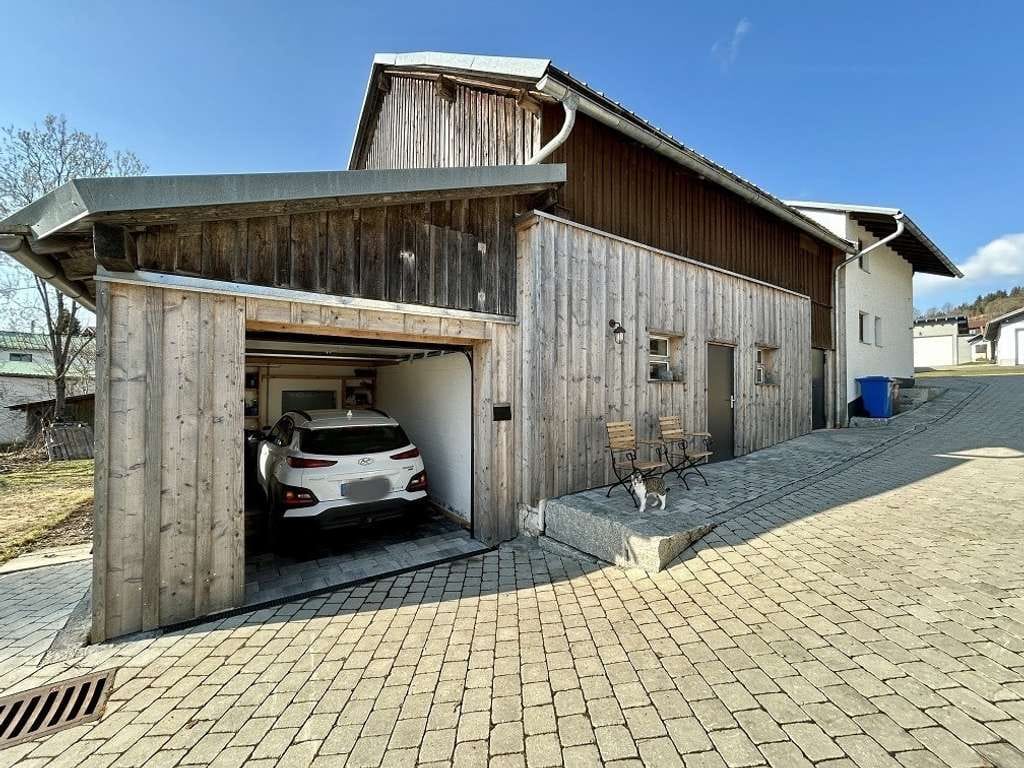 Immobilie in Philippsreut - Einfamilienhaus mit Scheune in 94158 Philippsreut - Bild 2