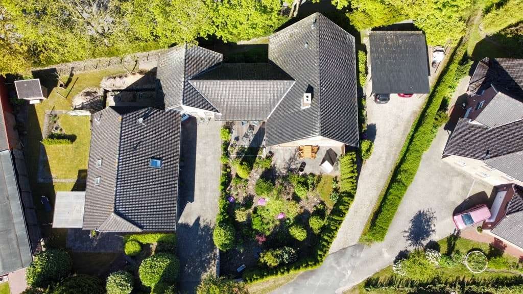 Immobilie in Ramstedt - Zwei verbundene Einfamilienhäuser, viele Perspektiven:Ihr Wohntraum in der Eider-Treene-Sorge Region - Bild 2