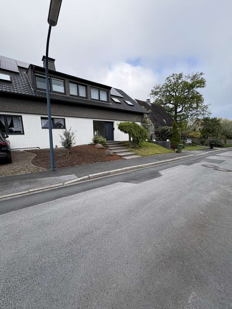 Immobilie in Holzwickede - Helle 3-Zimmer- Wohnung Wohnung mit großem Balkon - Bild 0