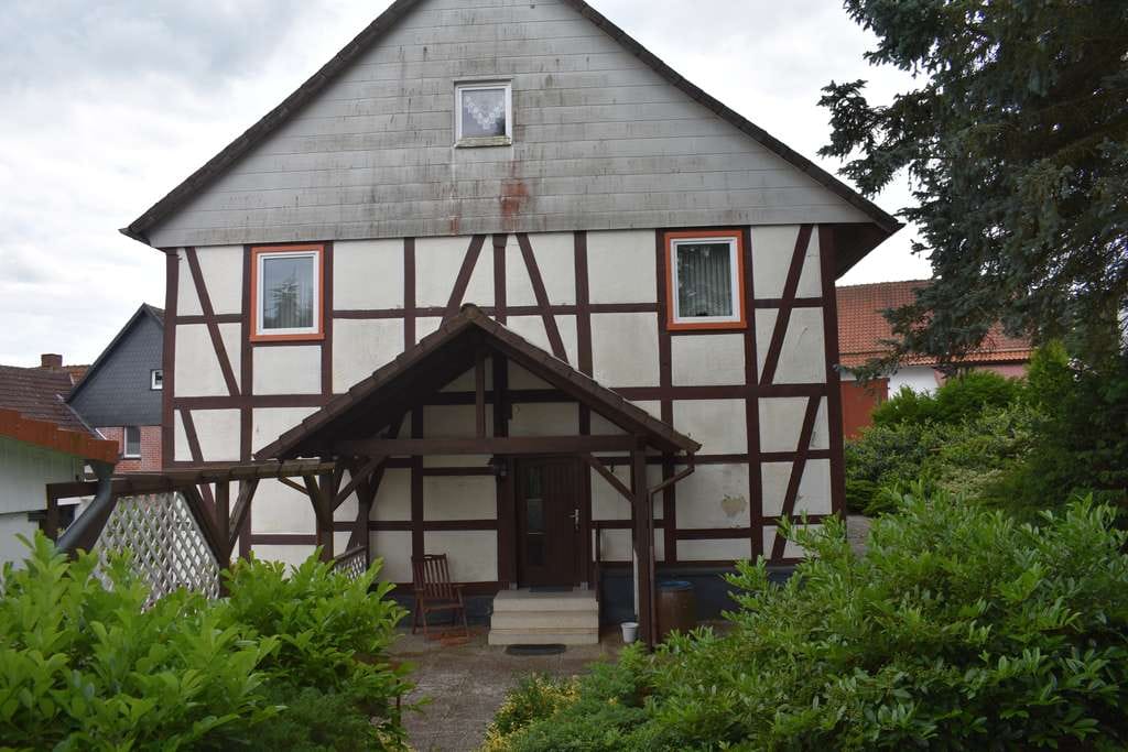 Immobilie in Moringen - Repräsentatives Landhaus mit 1,2ha Weidefläche in sehr ruhiger Lage-Preis VB - Bild 1