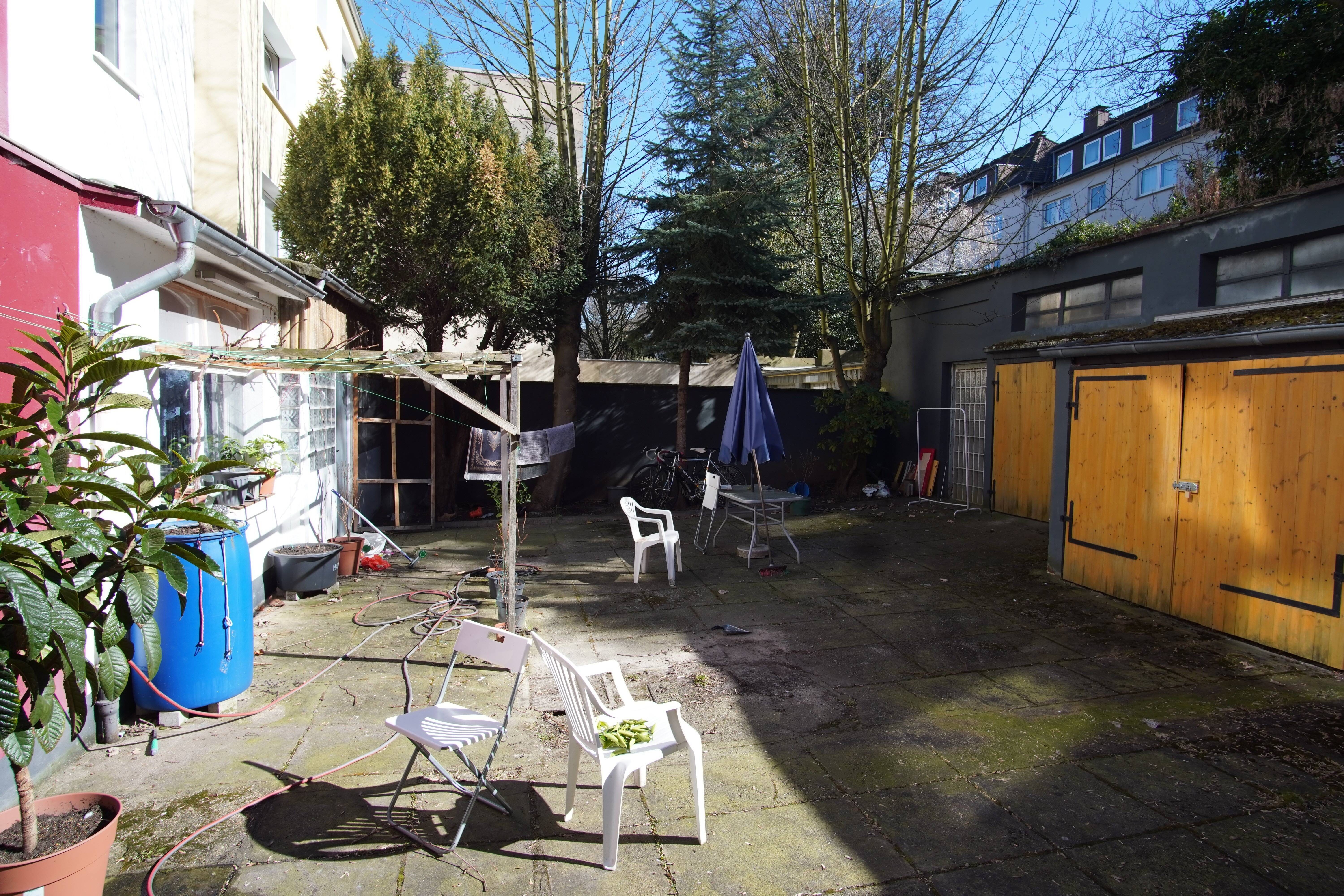 Immobilie in Essen - Mehrfamilienhaus Essen Stadtmitte inkl. 3 Garagen - Bild 3
