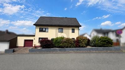 Immobilie in Ehringshausen - FAMILIENGLÜCK MIT ZUSÄTZLICHEM BAUGRUNDSTÜCK - Bild 0