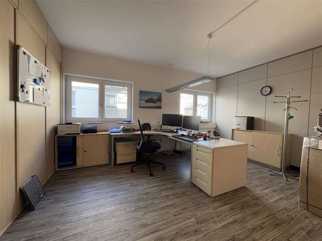 Immobilie in Rottenburg am Neckar - Investitionschance: Flexible Büroflächen mit Potenzial für 2-3 Wohnungen! - Bild 4