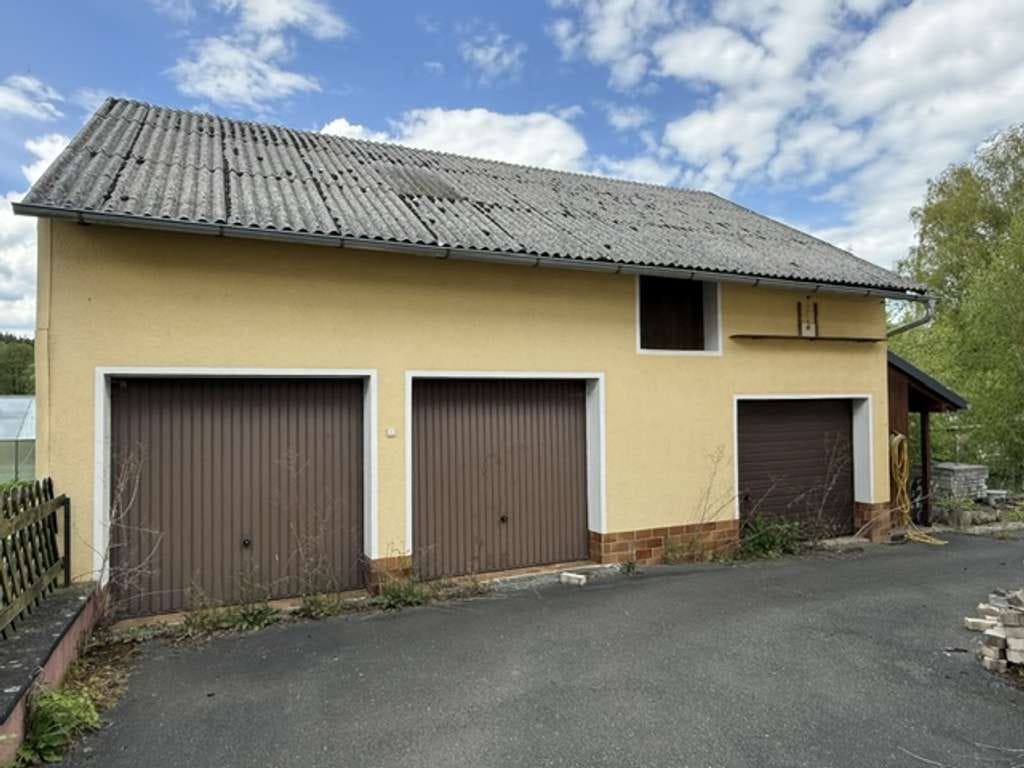 Immobilie in Schauenstein - 1-2 Familienhaus mit Nebengebäude u. Garagen in der Gemeinde Schauenstein zur freien Gestaltung - Bild 2